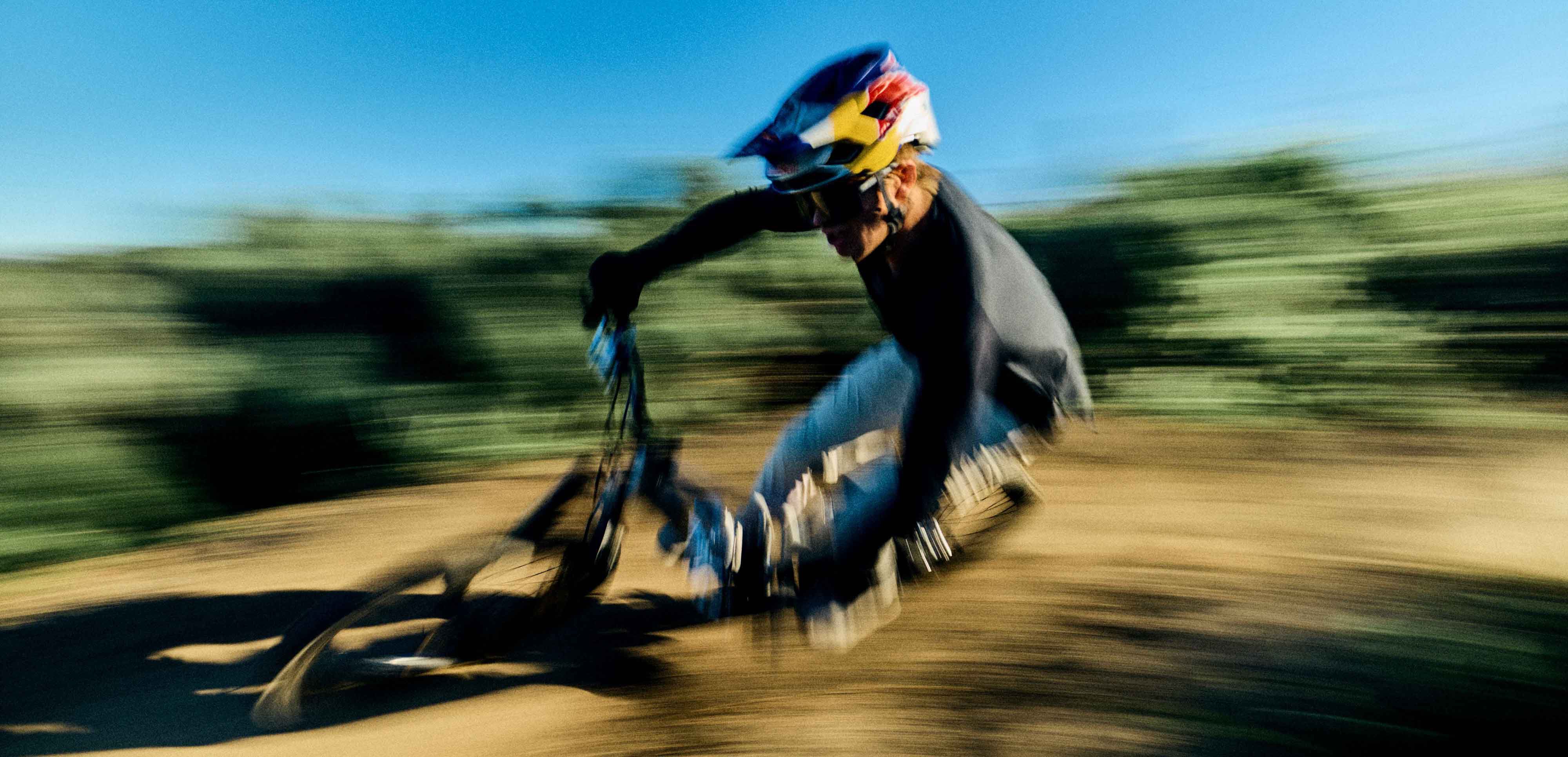 man in flexair mtb kit