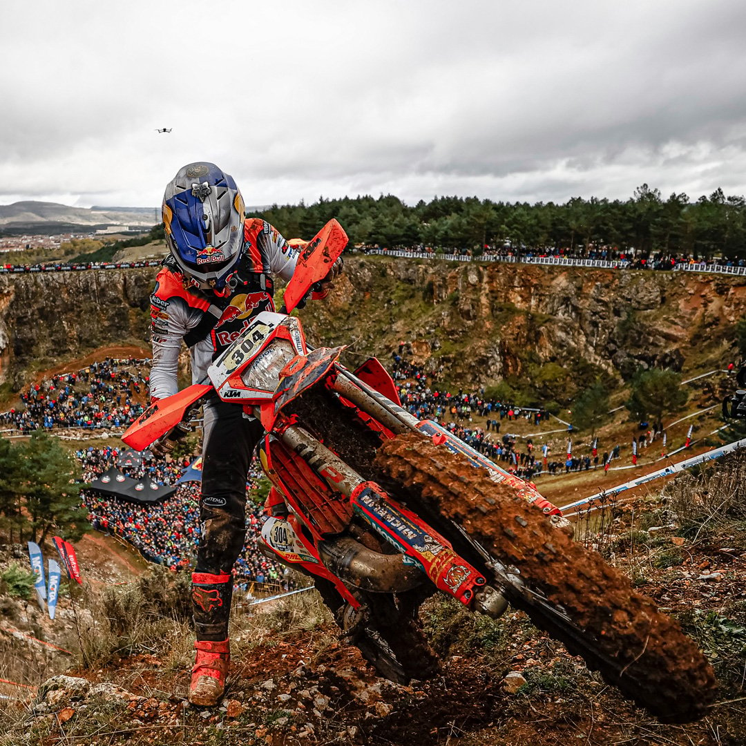 ManiLettenbichler_FoxRacing_Clothes